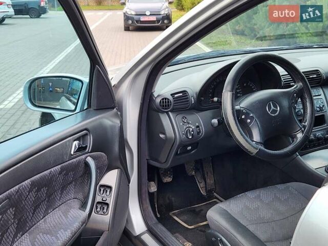 Сірий Мерседес Ц-Клас, об'ємом двигуна 2.15 л та пробігом 356 тис. км за 3550 $, фото 15 на Automoto.ua