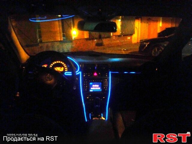 Сірий Мерседес Ц-Клас, об'ємом двигуна 2.7 л та пробігом 300 тис. км за 4990 $, фото 8 на Automoto.ua