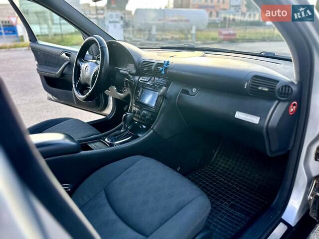 Серый Мерседес Ц-Класс, объемом двигателя 2.2 л и пробегом 450 тыс. км за 3700 $, фото 14 на Automoto.ua