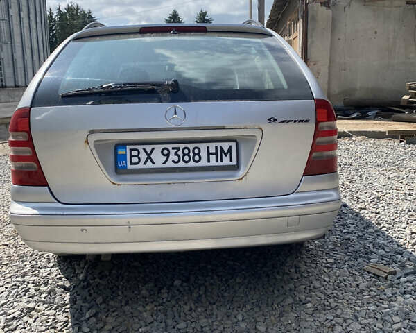 Сірий Мерседес Ц-Клас, об'ємом двигуна 2 л та пробігом 350 тис. км за 3500 $, фото 7 на Automoto.ua