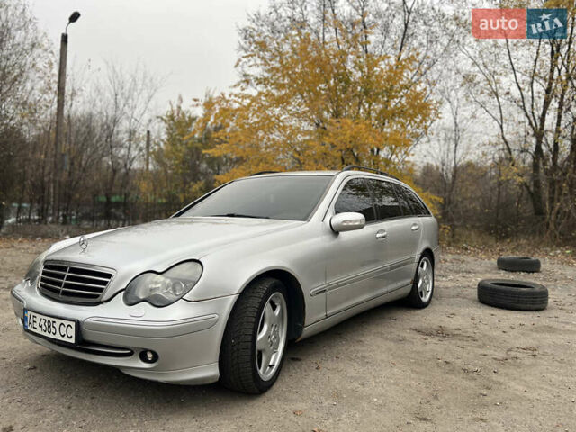 Сірий Мерседес Ц-Клас, об'ємом двигуна 2.69 л та пробігом 490 тис. км за 6900 $, фото 4 на Automoto.ua