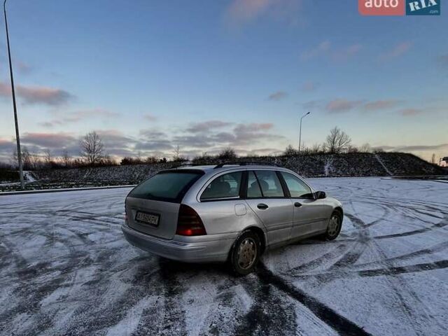 Сірий Мерседес Ц-Клас, об'ємом двигуна 2.1 л та пробігом 463 тис. км за 4300 $, фото 2 на Automoto.ua