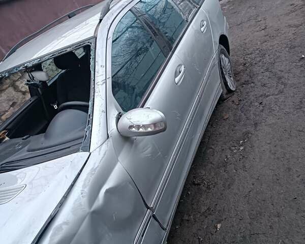 Серый Мерседес Ц-Класс, объемом двигателя 2.2 л и пробегом 400 тыс. км за 1500 $, фото 5 на Automoto.ua