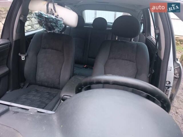 Серый Мерседес Ц-Класс, объемом двигателя 2.2 л и пробегом 400 тыс. км за 1500 $, фото 4 на Automoto.ua