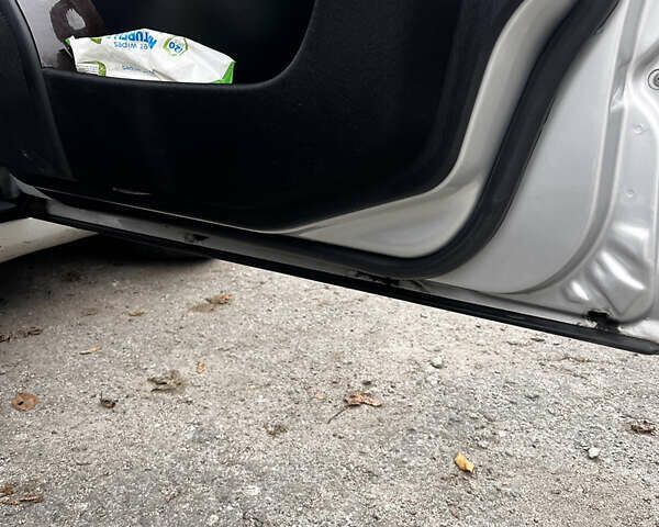 Сірий Мерседес Ц-Клас, об'ємом двигуна 2.69 л та пробігом 490 тис. км за 6900 $, фото 9 на Automoto.ua