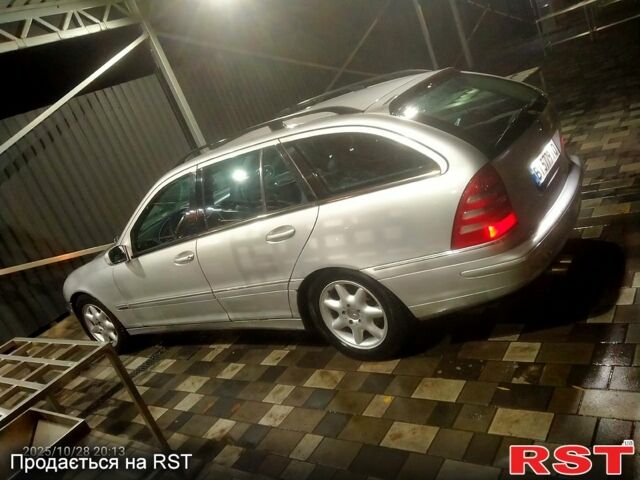 Сірий Мерседес Ц-Клас, об'ємом двигуна 2.7 л та пробігом 300 тис. км за 4990 $, фото 3 на Automoto.ua