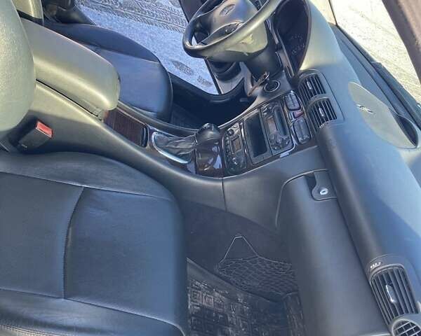 Серый Мерседес Ц-Класс, объемом двигателя 2.7 л и пробегом 317 тыс. км за 5300 $, фото 18 на Automoto.ua