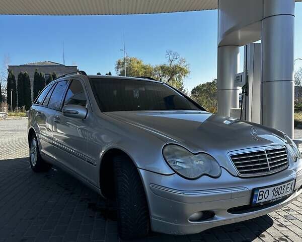 Серый Мерседес Ц-Класс, объемом двигателя 2.1 л и пробегом 465 тыс. км за 5500 $, фото 2 на Automoto.ua