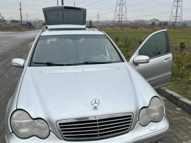 Серый Мерседес Ц-Класс, объемом двигателя 2.7 л и пробегом 360 тыс. км за 3000 $, фото 7 на Automoto.ua