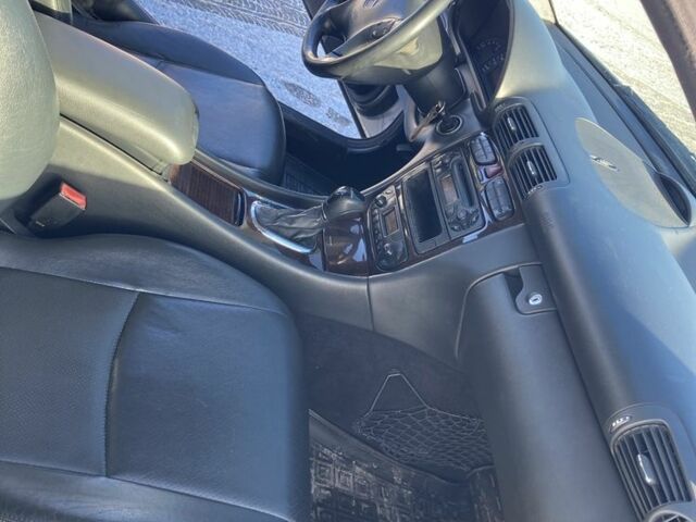 Серый Мерседес Ц-Класс, объемом двигателя 2.7 л и пробегом 317 тыс. км за 5300 $, фото 18 на Automoto.ua