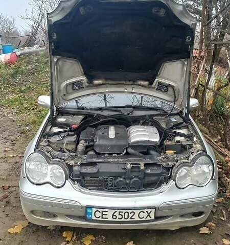 Серый Мерседес Ц-Класс, объемом двигателя 2.15 л и пробегом 350 тыс. км за 3900 $, фото 6 на Automoto.ua