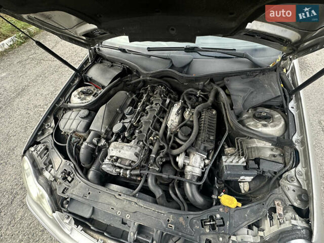 Серый Мерседес Ц-Класс, объемом двигателя 2.69 л и пробегом 500 тыс. км за 3550 $, фото 13 на Automoto.ua