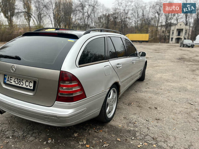 Сірий Мерседес Ц-Клас, об'ємом двигуна 2.69 л та пробігом 490 тис. км за 6900 $, фото 3 на Automoto.ua