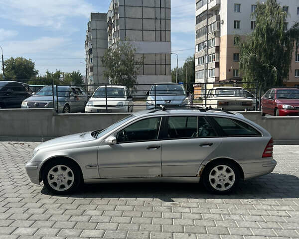 Сірий Мерседес Ц-Клас, об'ємом двигуна 2.2 л та пробігом 482 тис. км за 3700 $, фото 6 на Automoto.ua