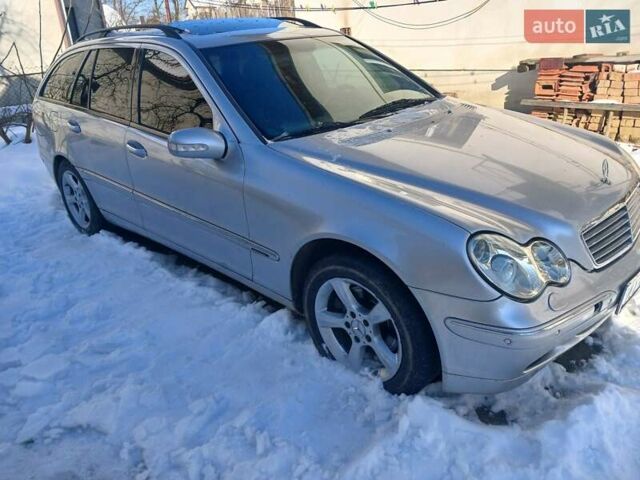 Сірий Мерседес Ц-Клас, об'ємом двигуна 2.69 л та пробігом 357 тис. км за 4900 $, фото 3 на Automoto.ua