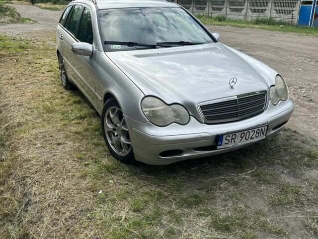 Сірий Мерседес Ц-Клас, об'ємом двигуна 2.2 л та пробігом 330 тис. км за 3500 $, фото 3 на Automoto.ua