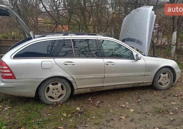 Серый Мерседес Ц-Класс, объемом двигателя 2.15 л и пробегом 350 тыс. км за 3900 $, фото 8 на Automoto.ua