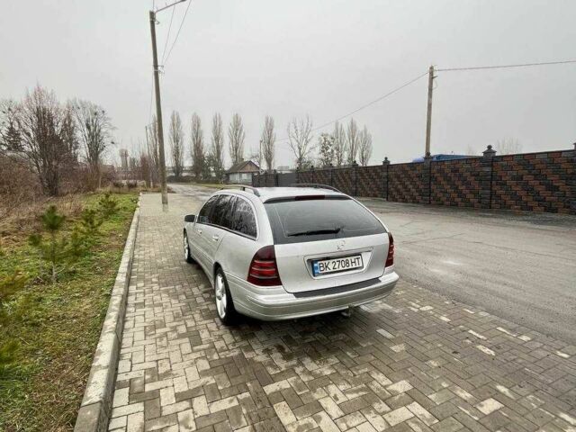 Серый Мерседес Ц-Класс, объемом двигателя 2.7 л и пробегом 360 тыс. км за 3000 $, фото 9 на Automoto.ua