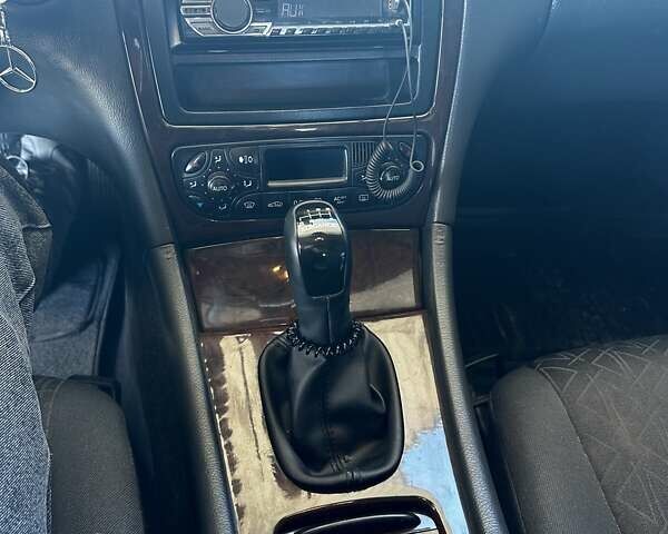 Серый Мерседес Ц-Класс, объемом двигателя 2.1 л и пробегом 465 тыс. км за 5500 $, фото 19 на Automoto.ua