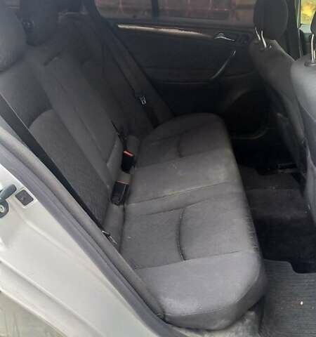 Серый Мерседес Ц-Класс, объемом двигателя 2.15 л и пробегом 350 тыс. км за 3900 $, фото 1 на Automoto.ua