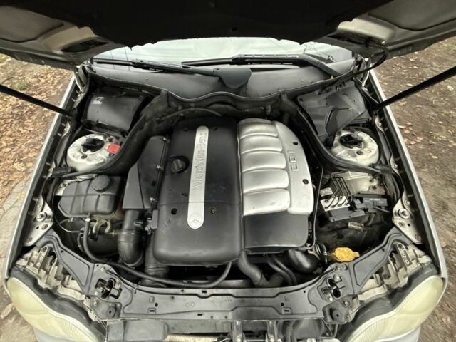 Серый Мерседес Ц-Класс, объемом двигателя 2.7 л и пробегом 220 тыс. км за 4750 $, фото 23 на Automoto.ua