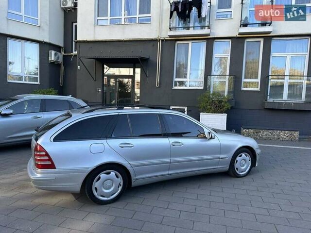 Мерседес Ц-Класс 2003 в Косове на Automoto.ua Серый Мерседес Ц-Класс, объемом двигателя 2.7 л и пробегом 400 тыс. км за 4999 $, фото 6 на Automoto.ua