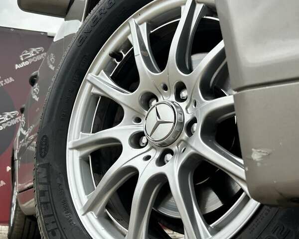 Серый Мерседес Ц-Класс, объемом двигателя 2.15 л и пробегом 353 тыс. км за 4900 $, фото 5 на Automoto.ua