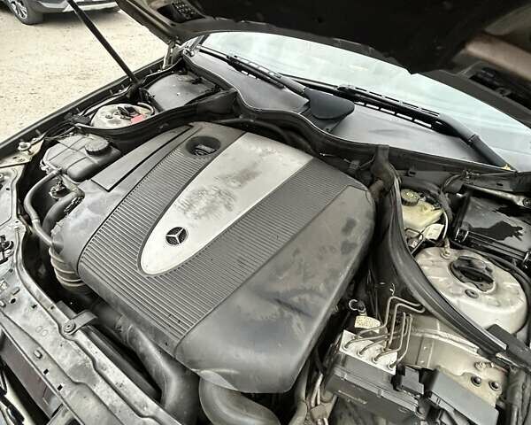 Мерседес Ц-Класс 2003 в Сумах на Automoto.ua Серый Мерседес Ц-Класс, объемом двигателя 2.15 л и пробегом 353 тыс. км за 5200 $, фото 25 на Automoto.ua