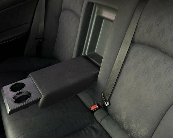 Серый Мерседес Ц-Класс, объемом двигателя 2.15 л и пробегом 387 тыс. км за 5500 $, фото 17 на Automoto.ua