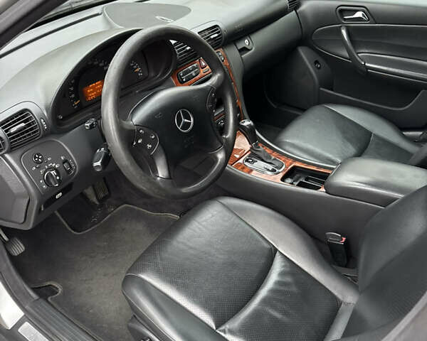 Серый Мерседес Ц-Класс, объемом двигателя 2.7 л и пробегом 208 тыс. км за 4750 $, фото 27 на Automoto.ua