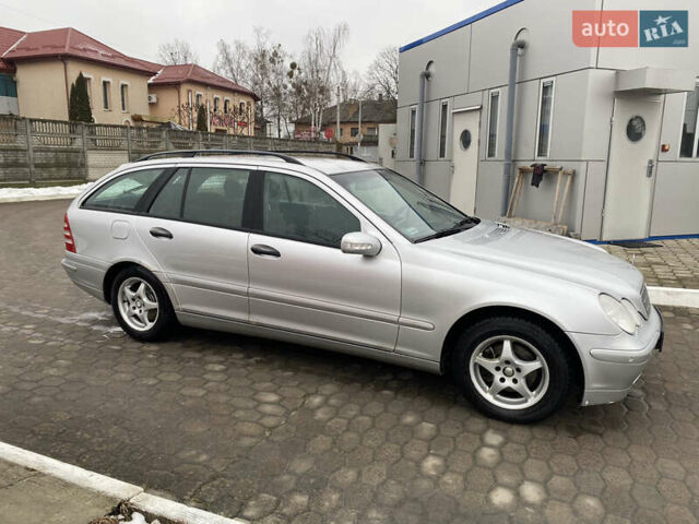 Сірий Мерседес Ц-Клас, об'ємом двигуна 2.1 л та пробігом 377 тис. км за 3900 $, фото 5 на Automoto.ua