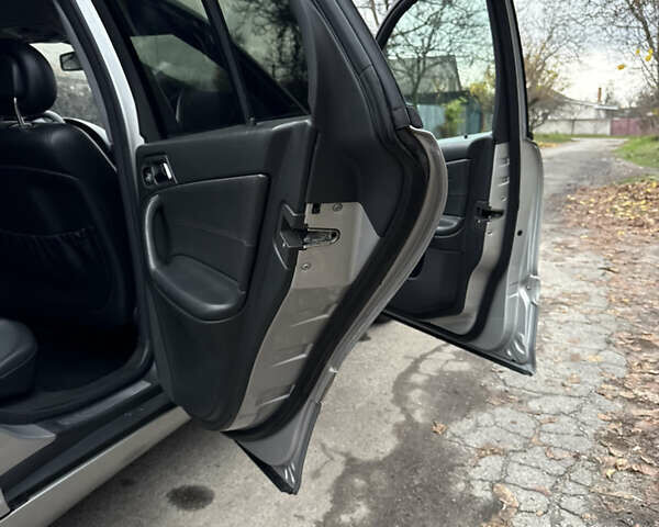 Серый Мерседес Ц-Класс, объемом двигателя 2.7 л и пробегом 208 тыс. км за 4750 $, фото 40 на Automoto.ua