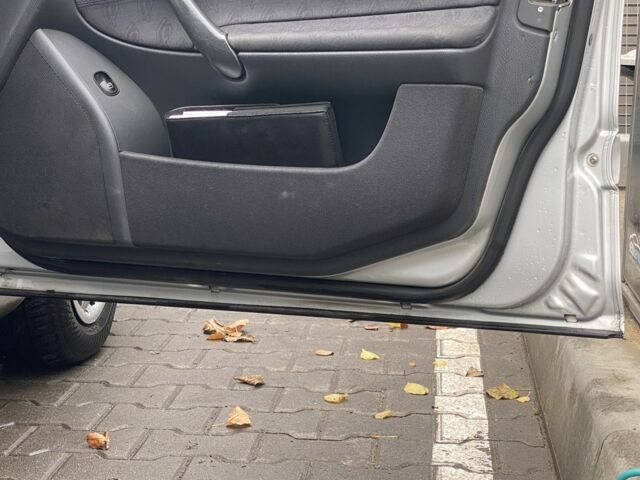 Сірий Мерседес Ц-Клас, об'ємом двигуна 1.8 л та пробігом 233 тис. км за 4600 $, фото 12 на Automoto.ua