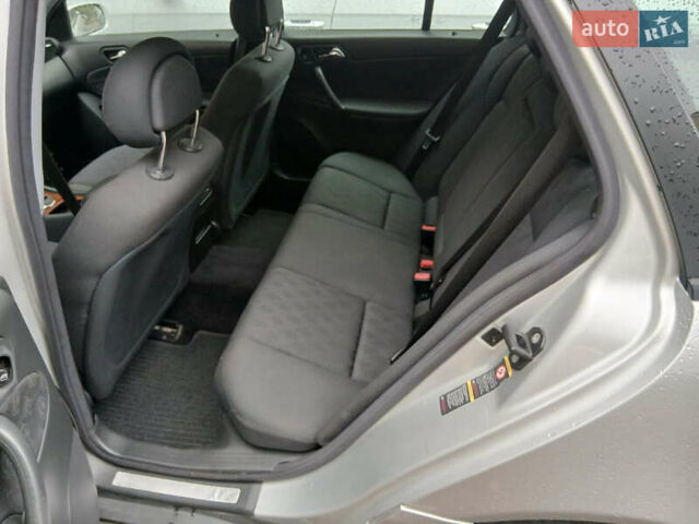 Серый Мерседес Ц-Класс, объемом двигателя 1.8 л и пробегом 260 тыс. км за 6500 $, фото 3 на Automoto.ua