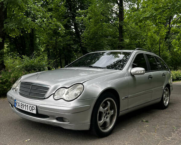 Серый Мерседес Ц-Класс, объемом двигателя 2.15 л и пробегом 342 тыс. км за 3800 $, фото 1 на Automoto.ua