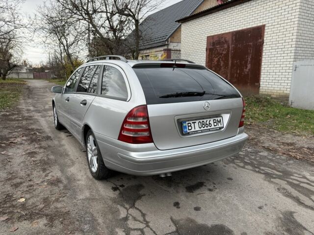 Серый Мерседес Ц-Класс, объемом двигателя 2.7 л и пробегом 220 тыс. км за 4750 $, фото 3 на Automoto.ua