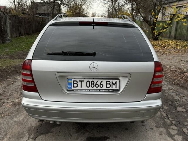 Серый Мерседес Ц-Класс, объемом двигателя 2.7 л и пробегом 220 тыс. км за 4750 $, фото 4 на Automoto.ua