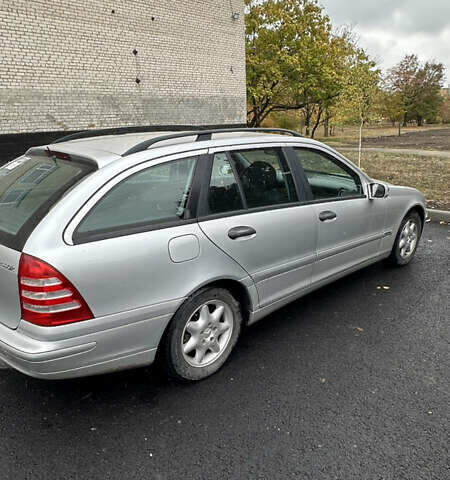 Серый Мерседес Ц-Класс, объемом двигателя 1.8 л и пробегом 260 тыс. км за 6500 $, фото 9 на Automoto.ua