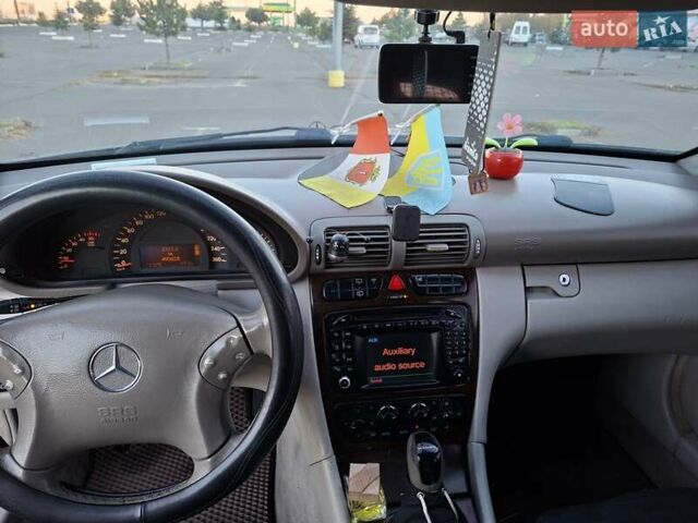 Сірий Мерседес Ц-Клас, об'ємом двигуна 2.2 л та пробігом 491 тис. км за 5900 $, фото 7 на Automoto.ua