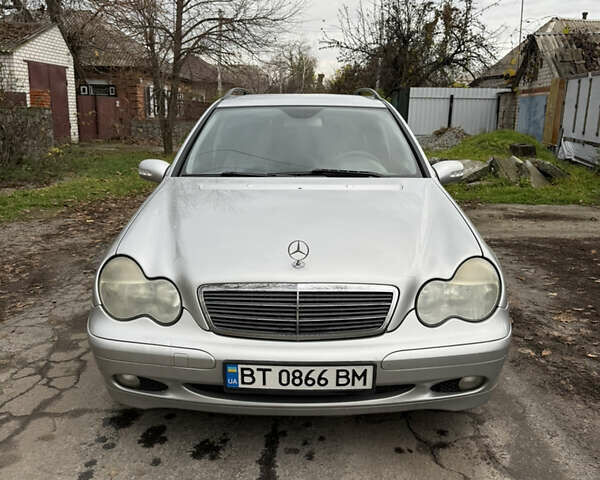 Серый Мерседес Ц-Класс, объемом двигателя 2.7 л и пробегом 208 тыс. км за 4750 $, фото 16 на Automoto.ua