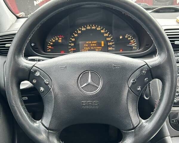 Серый Мерседес Ц-Класс, объемом двигателя 2.15 л и пробегом 353 тыс. км за 4900 $, фото 14 на Automoto.ua