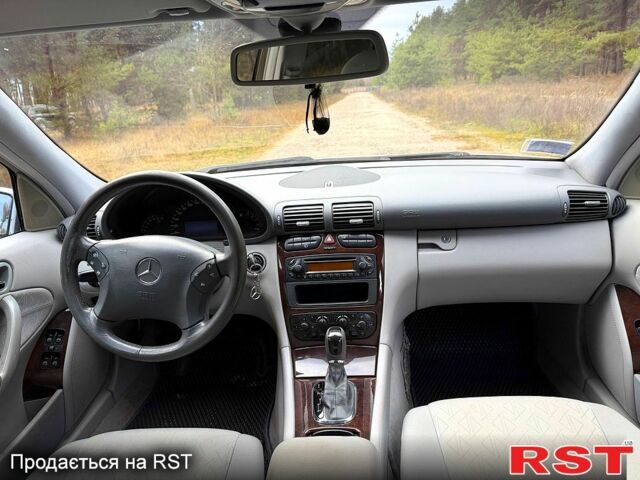 Сірий Мерседес Ц-Клас, об'ємом двигуна 1.8 л та пробігом 227 тис. км за 4950 $, фото 10 на Automoto.ua