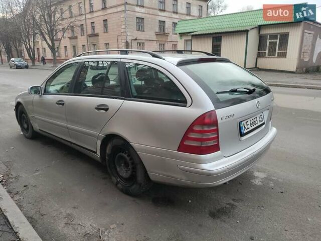 Серый Мерседес Ц-Класс, объемом двигателя 0 л и пробегом 370 тыс. км за 4700 $, фото 16 на Automoto.ua