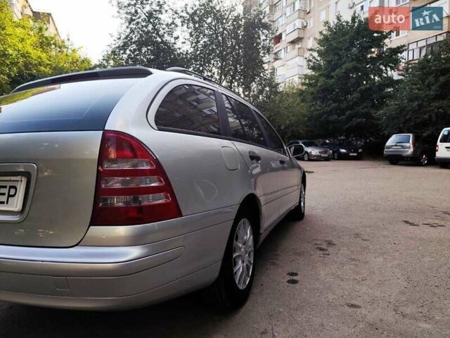 Сірий Мерседес Ц-Клас, об'ємом двигуна 1.8 л та пробігом 320 тис. км за 5500 $, фото 12 на Automoto.ua
