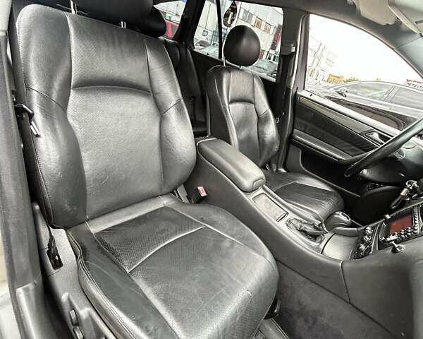 Серый Мерседес Ц-Класс, объемом двигателя 2.15 л и пробегом 353 тыс. км за 4900 $, фото 25 на Automoto.ua