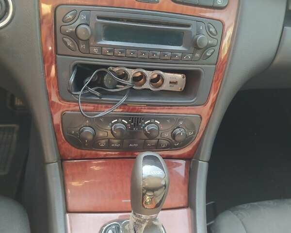 Серый Мерседес Ц-Класс, объемом двигателя 1.8 л и пробегом 307 тыс. км за 510 $, фото 4 на Automoto.ua