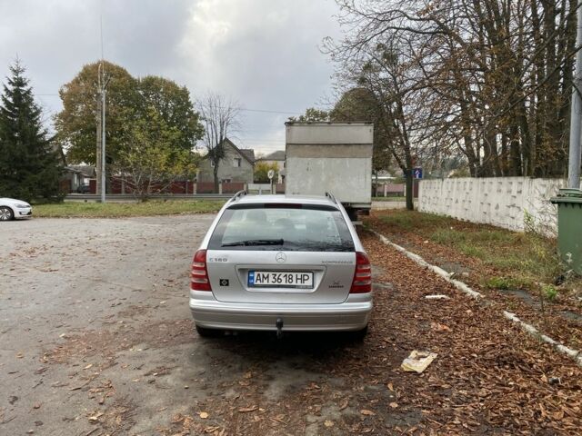 Сірий Мерседес Ц-Клас, об'ємом двигуна 1.8 л та пробігом 233 тис. км за 4600 $, фото 4 на Automoto.ua