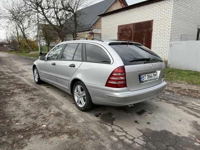 Серый Мерседес Ц-Класс, объемом двигателя 2.7 л и пробегом 220 тыс. км за 4750 $, фото 2 на Automoto.ua