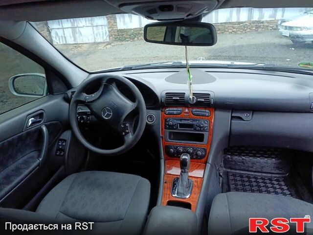 Серый Мерседес Ц-Класс, объемом двигателя 2.1 л и пробегом 250 тыс. км за 4200 $, фото 8 на Automoto.ua