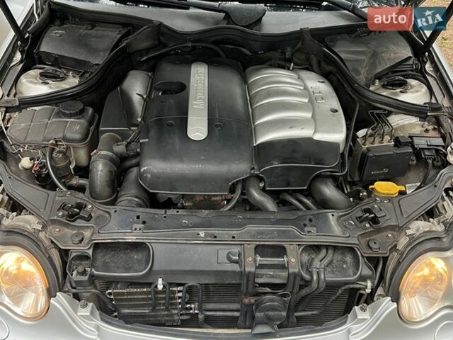 Серый Мерседес Ц-Класс, объемом двигателя 2.7 л и пробегом 448 тыс. км за 4300 $, фото 9 на Automoto.ua